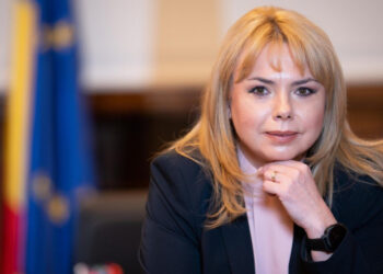 Anca Dragu, guvernatorul Băncii Naţionale a Republicii Moldova. Fostul ministru român de Finanţe a primit 58 de voturi