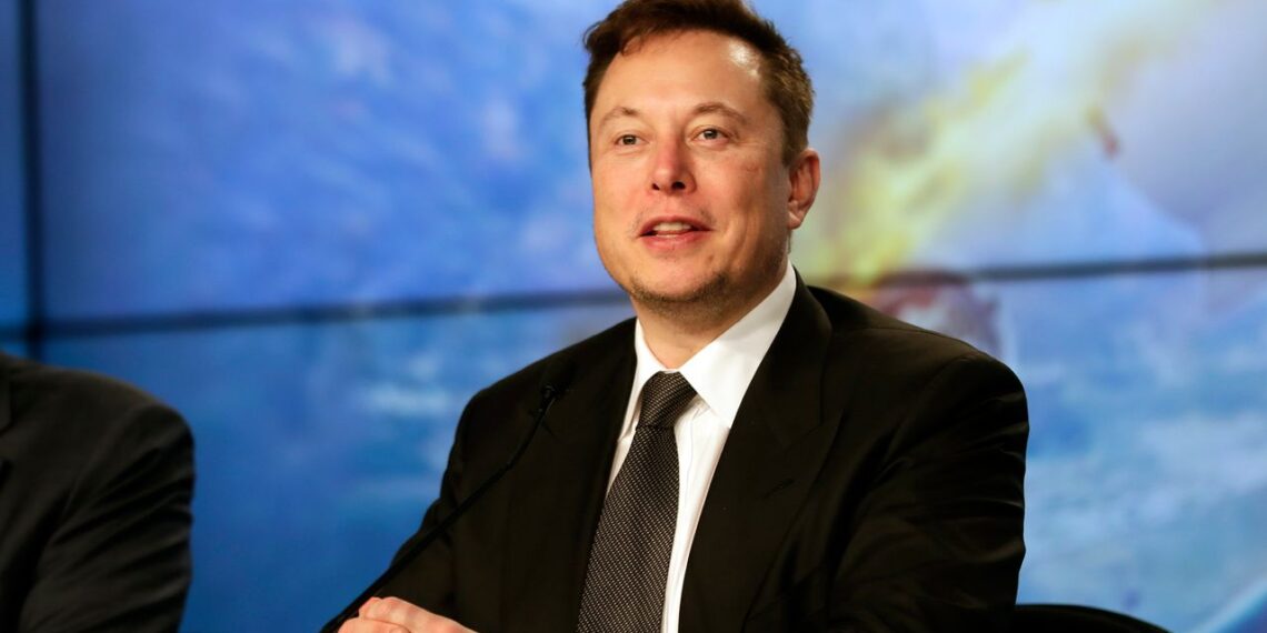 Elon Musk vrea ordin de protecție