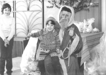 Cum l-a transformat Nicolae Ceaușescu pe Moș Crăciun în Moș Gerilă și bradul în pom de iarnă