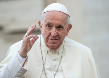 Papa Francisc, apel la rugăciune pentru pace: „pentru Ucraina martirizată şi pentru poporul din Israel şi Palestina”