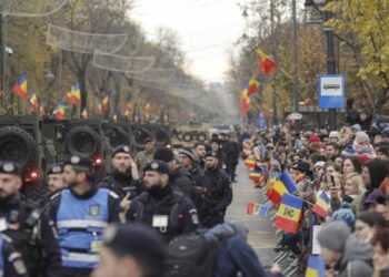 Număr record de spectatori la parada de 1 Decembrie din București