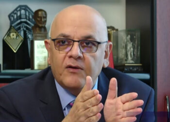 Raed Arafat: Uităm impactul petardelor asupra animalelor. Cu animalele trăim o viață. Petardele sunt pentru o noapte