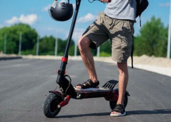 Trotinetele electrice şi bicicletele electrice vor trebui să aibă asigurare obligatorie RCA