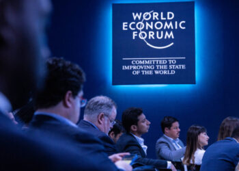 Superbogații de la Davos: ”Vă rugăm să ne taxați!”