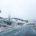 HARTĂ | Meteorologii anunță vânt puternic și polei în mai multe regiuni. Cod galben de viscol la munte