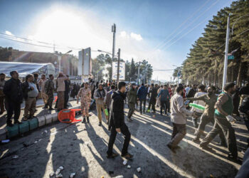 84 de morţi în Iran. Statul Islamic revendică atentatele