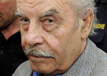 Decizie în cazul austriacului Josef Fritzl, care a făcut 7 copii cu fiica sechestrată. „Nu mai reprezintă un pericol”