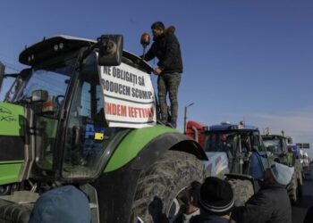 Infotrafic: DN 15, în Cluj, și DN 2, în Siret, blocate de protestatari