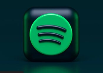 Spotify continuă să piardă bani, în ciuda scumpirii abonamentelor şi a disponibilizărilor