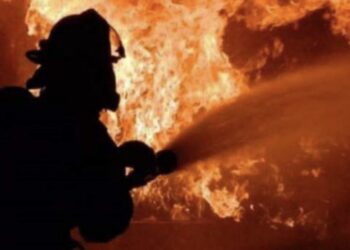 Incendiu la o pensiune din Călimăneşti, Vâlcea. O persoană a fost găsită decedată