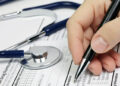 Pacienţii cronici și cei cu boli rare cer eliminarea impozitării cu 10% a concediilor medicale