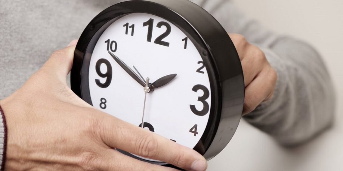 Cum ne afectează trecerea la ora de vară și cât timp resimțim efectele?
