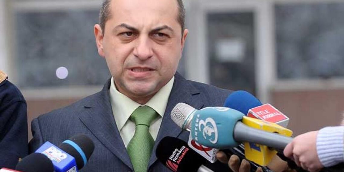 Coaliţia decide astăzi candidatul la Primăria Capitalei. Surse: Medicul Cătălin Cârstoiu, managerul Spitalului Universitar, principala opţiune de candidat comun PSD-PNL