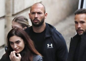 Andrew și Tristan Tate, reținuți la solicitarea autorităților din Marea Britanie