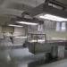 Angajat de la medicină legală, din Bistriţa-Năsăud, prins în flagrant luând 600 de lei mită pentru a îmbălsăma un cadavru