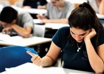 Luni începe simularea examenului de Bacalaureat. Peste 146.000 de elevi vor participa la probele scrise