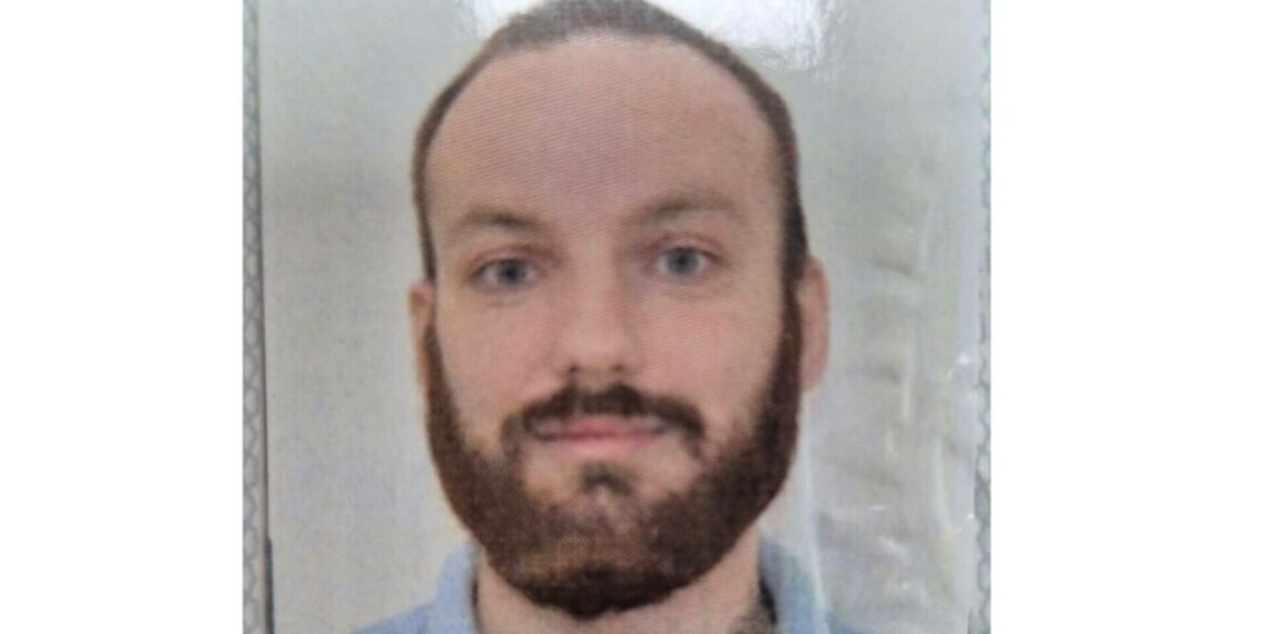 Un deținut de la Penitenciarul Rahova, condamnat pentru crimă, a evadat dintr-o ambulanță, în București