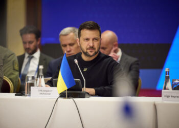 Președintele Volodimir Zelenski a aterizat în România, pe aeroportul din Suceava