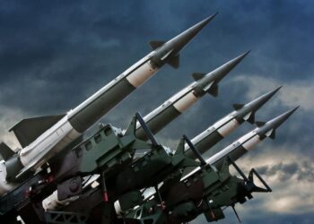 NATO discută punerea unor arme nucleare în stare de prealertă