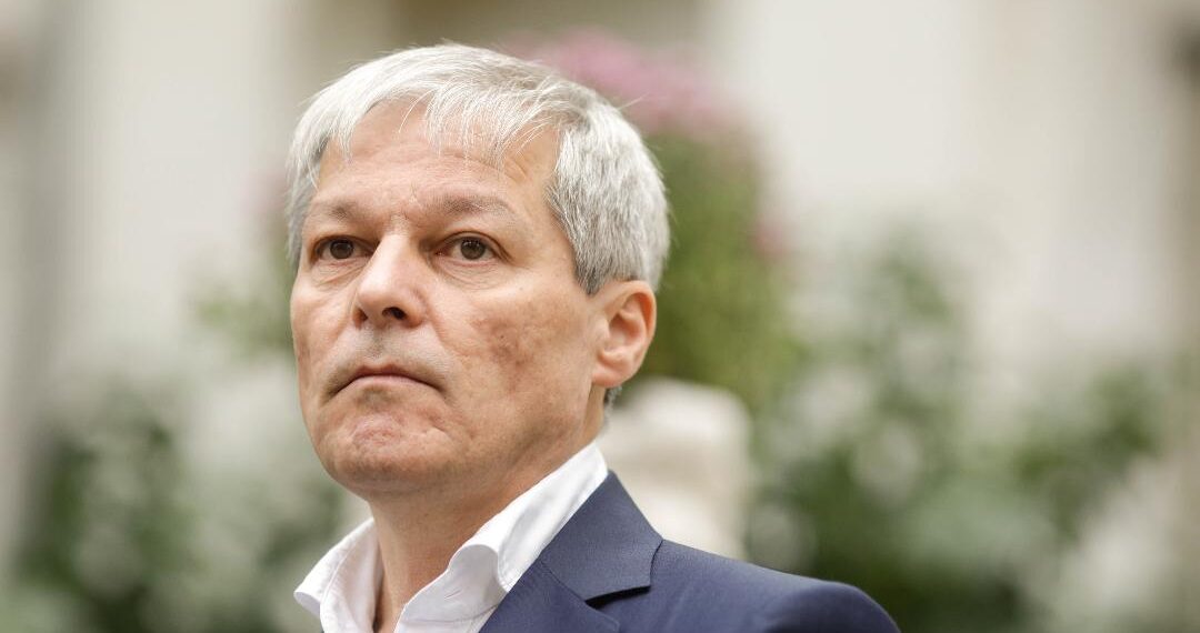 Primul mesaj al lui Cioloș, după rezultatul slab de la alegeri: „Un eșec pentru noi, un duș rece pe care îl primesc”