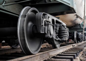 Târgu Jiu | Un tânăr a murit decapitat de tren. Furase un BMW X6, zilele trecute, şi tocmai ce ieşise din arest