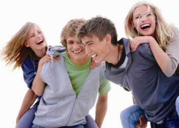 Studiu | Adolescenții români sunt printre cei mai fericiți din Europa