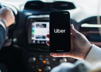 Uber a încasat o amendă record de 324 milioane de dolari