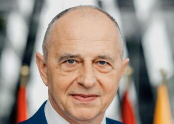 Mircea Geoană și-a depus candidatura la Biroul Electoral Central