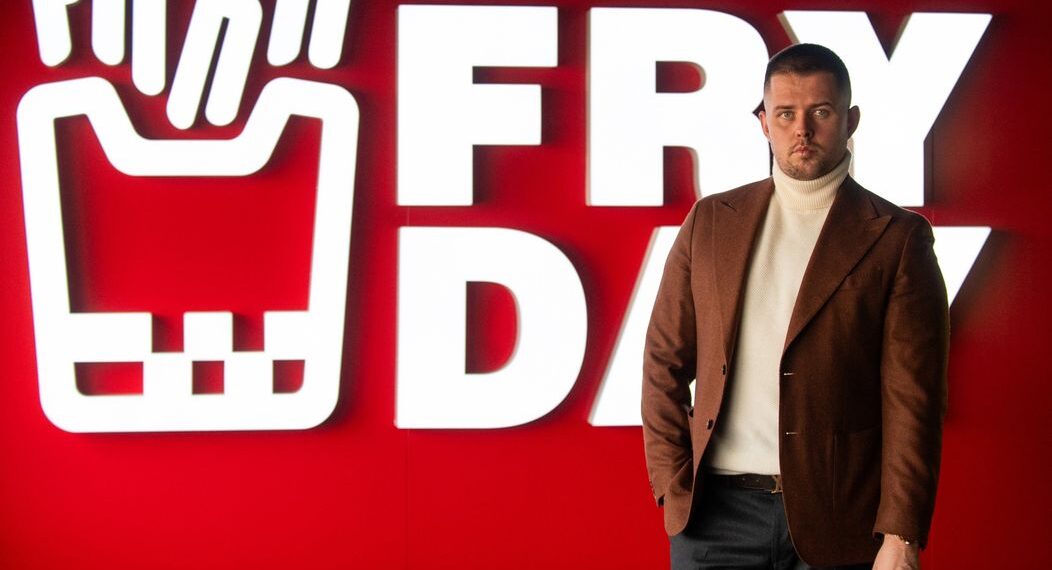 Cine este românul care dă fiori reci McDonalds şi KFC