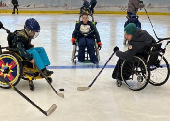 Aventuri pe gheață și lecții de viață. Caiac Smile lanseză un proiect inovator pentru persoanele cu dizabilități