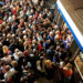 Metrorex câştigă negocierile. Guvernul promite salarii mai mari cu 1.500 de lei