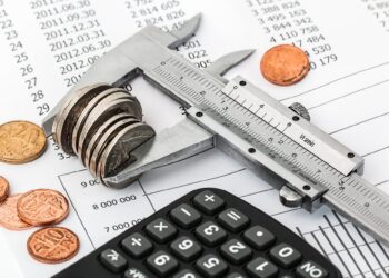 Lista cu măsurile de reformă fiscală discutate de reprezentanţii partidelor: creşterea TVA, tăieri de sporuri şi tăieri de investiţii