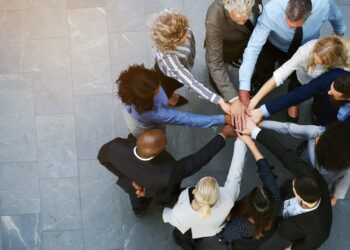 Coachingul de echipă reduce semnificativ demisiile în companii. Angajații sunt de 2,5 ori mai motivați