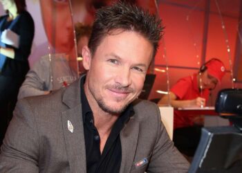 Medici legiști: Felix Baumgartner şi-ar fi fracturat coloana la impact cu solul