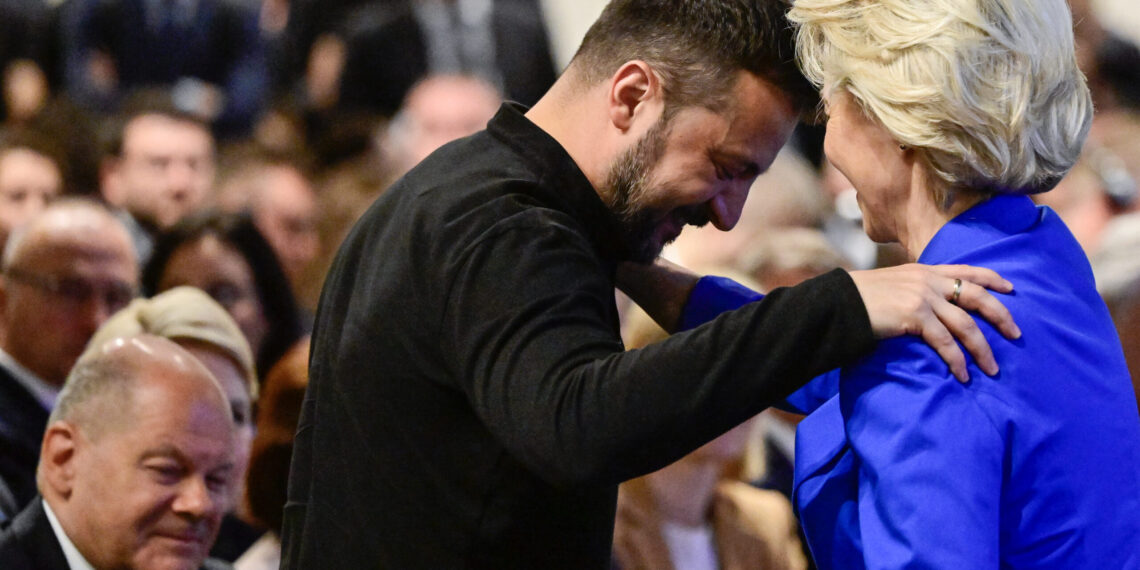 UE îngheață ajutorul financiar pentru Ucraina după modificările lui Zelenski asupra instituțiilor anticorupție