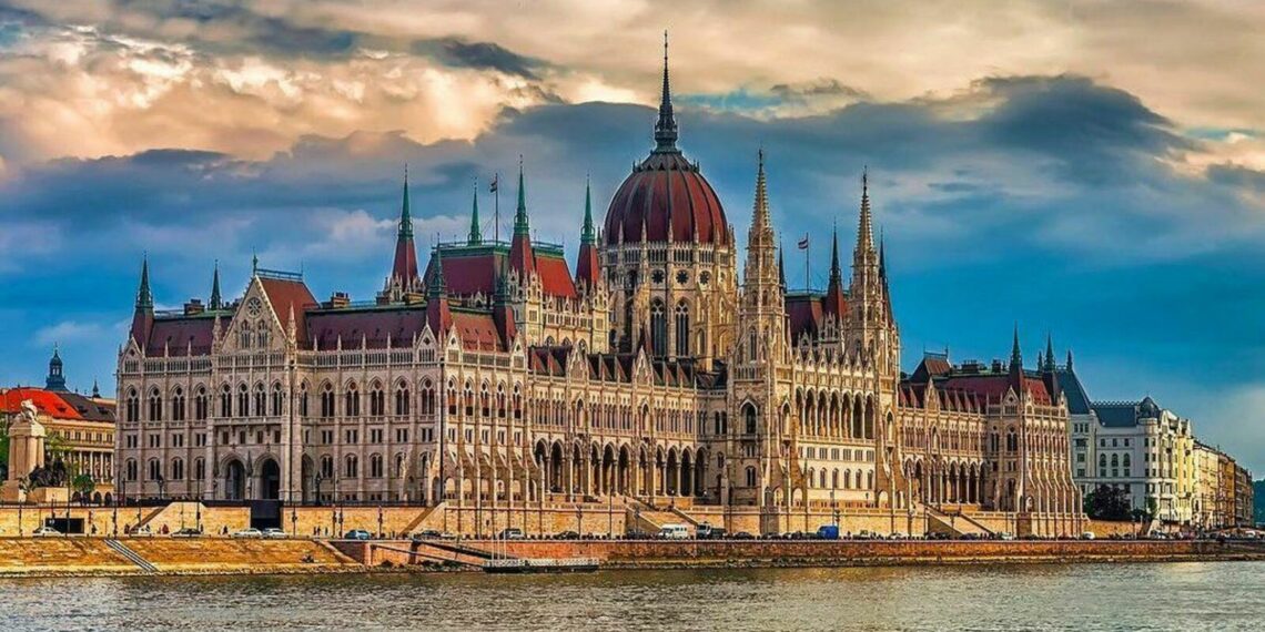 Politico: Casa Albă are în vedere Budapesta pentru un posibil summit Trump-Putin-Zelenski