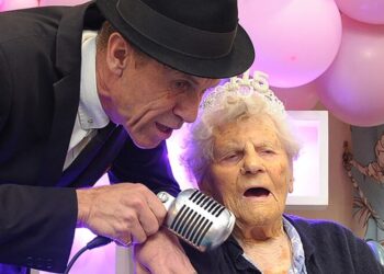 Cea mai vârstnică persoană din lume, britanica Ethel Caterham, împlineşte 116 ani