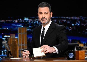 Jimmy Kimmel revine în emisie după o săptămână de pauză cauzată de controverse