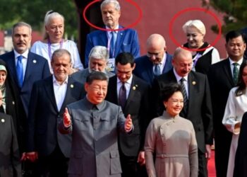 Foști premieri români, prezenți la parada militară din Beijing. Reacția MAE: Nu îi reprezintă pe români