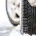 Când trebuie montate anvelopele de iarnă. Ce riști dacă circuli cu mașina neechipată de iarnă