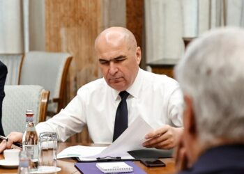 Coaliția a agreat reforma administrației. Cateva domenii sunt exceptate de la tăierile salariale