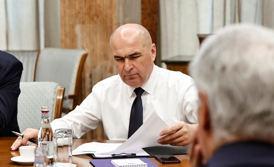 Coaliția a agreat reforma administrației. Cateva domenii sunt exceptate de la tăierile salariale