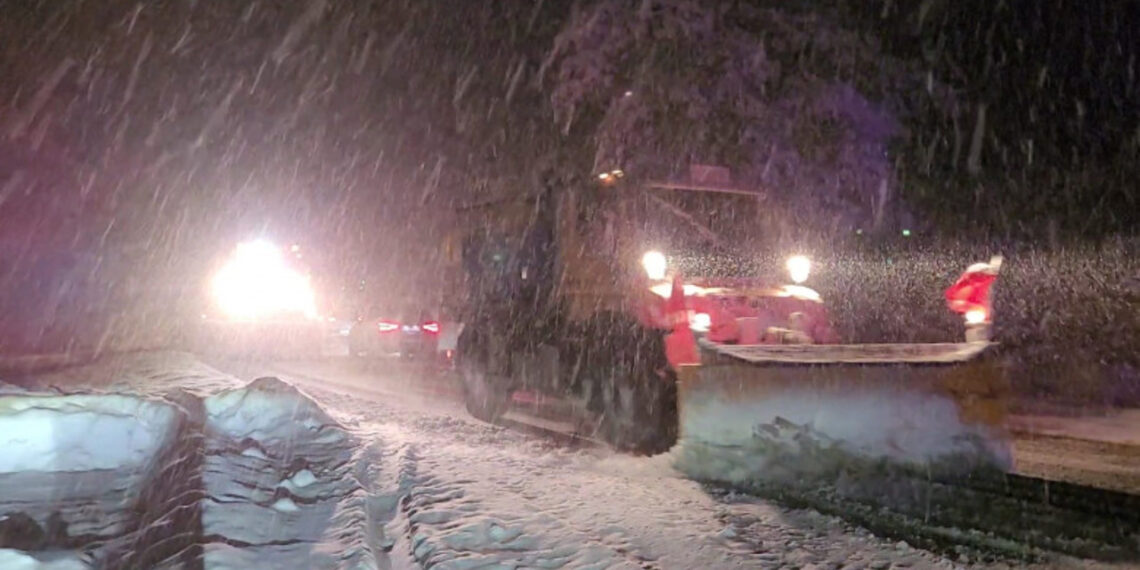 Vreme severă în România: Zăpada poate ajunge până la 50 cm și vânt cu aproape 100 km/h în mai multe zone