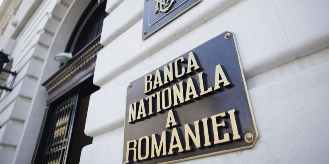 Avertisment dur de la BNR: populismul economic și criza din Orientul Mijlociu pot destabiliza România