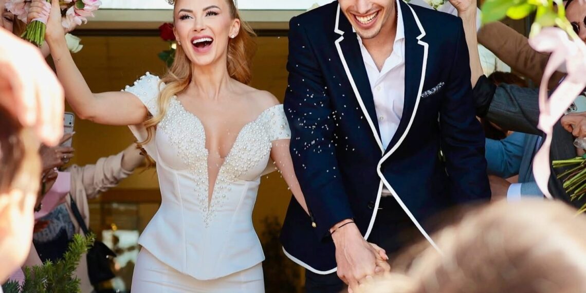 Andreea Bălăn s-a căsătorit în secret. Petrecere în Herăstrău, într-un cadru intim. Imagini inedite de la eveniment