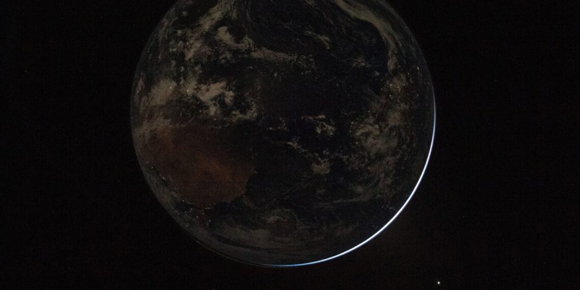 Artemis II: imagini spectaculoase ale Pământului din spațiu. Primele fotografii realizate de echipajul NASA