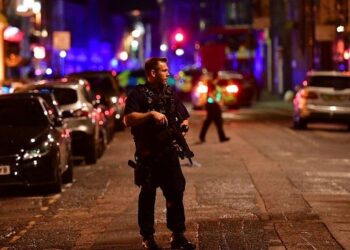 Șoc în Germania. Un șofer a intrat cu mașina în mulțime. Cel puțin 2 morți. Imagini terifiante de la fața locului