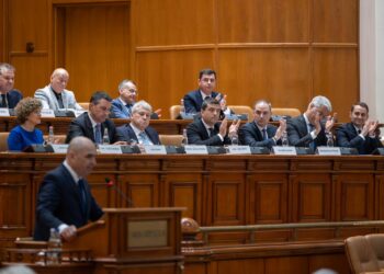Bolojan face radiografia statului român. Administrația publică, pusă la „dietă”, după ce a suferit de „obezitate morbidă”. Angajări masive la stat în 2024
